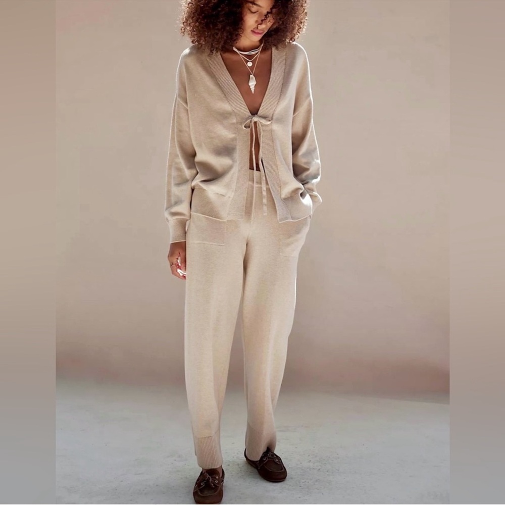 Free People Beige Tie-Front Knit Sweater & Pant Set